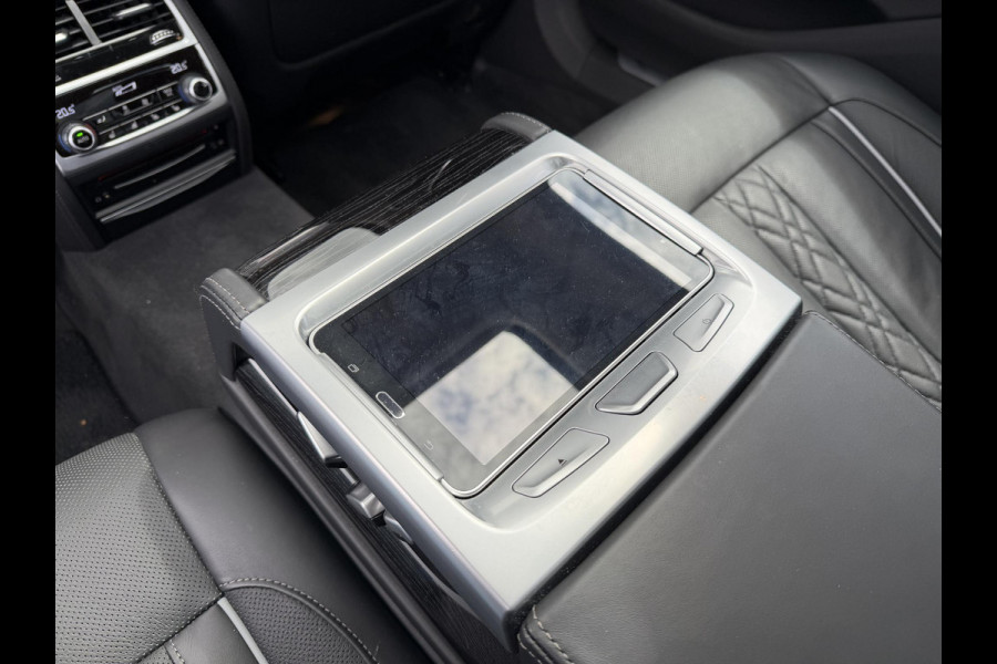 BMW 7 Serie 745Le xDrive High Executive | TV Schermen | Panoramadak | 360* Camera | Massage | Head-Up Display |