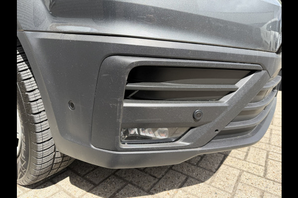 Volkswagen Crafter 35 2.0 TDI 177pk L3H3 ( L2H2 ) DC 6 persoons Comfortline / euro 6 / bpm vrij / vaste prijs rijklaar € 31.950 ex btw / lease vanaf € 521 / airco / cruise / grijs metallic !