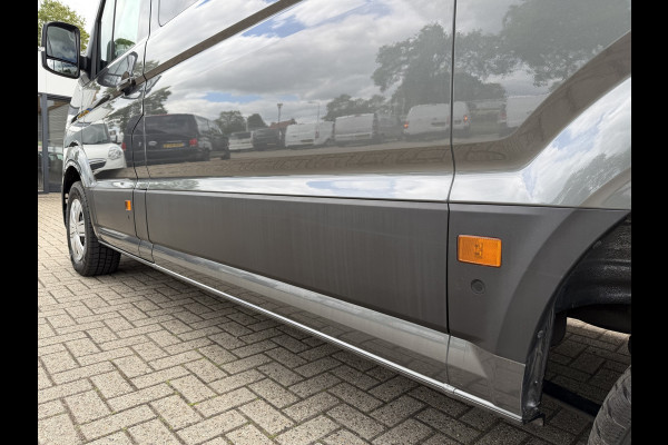 Volkswagen Crafter 35 2.0 TDI 177pk L3H3 ( L2H2 ) DC 6 persoons Comfortline / euro 6 / bpm vrij / vaste prijs rijklaar € 31.950 ex btw / lease vanaf € 521 / airco / cruise / grijs metallic !
