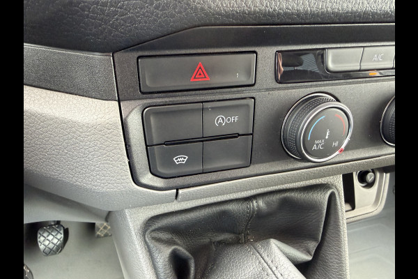 Volkswagen Crafter 35 2.0 TDI 177pk L3H3 ( L2H2 ) DC 6 persoons Comfortline / euro 6 / bpm vrij / vaste prijs rijklaar € 31.950 ex btw / lease vanaf € 521 / airco / cruise / grijs metallic !