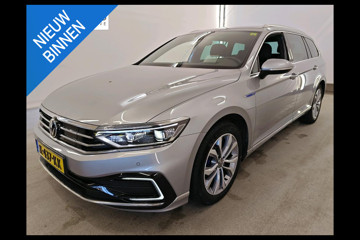 Volkswagen Passat Variant 1.4 TSI PHEV GTE Business NL-AUTO | STOELVERWARMING | CAMERA