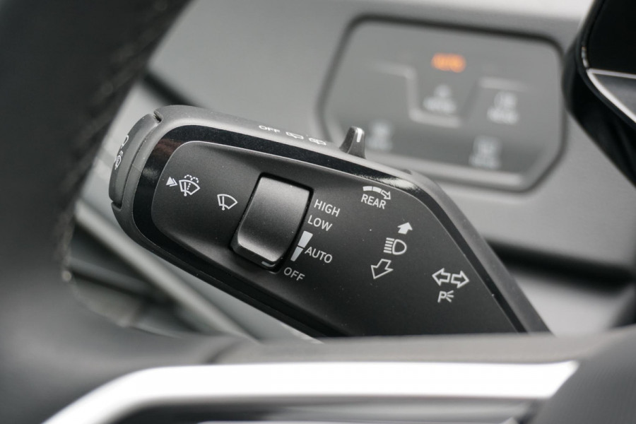 Volkswagen ID.3 Limited Edition 52 kWh *NIEUWSTAAT* + 19'' LMV / SENSOREN