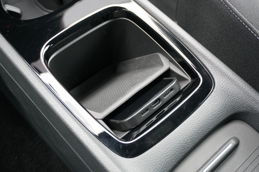 Volkswagen ID.3 Limited Edition 52 kWh *NIEUWSTAAT* + 19'' LMV / SENSOREN