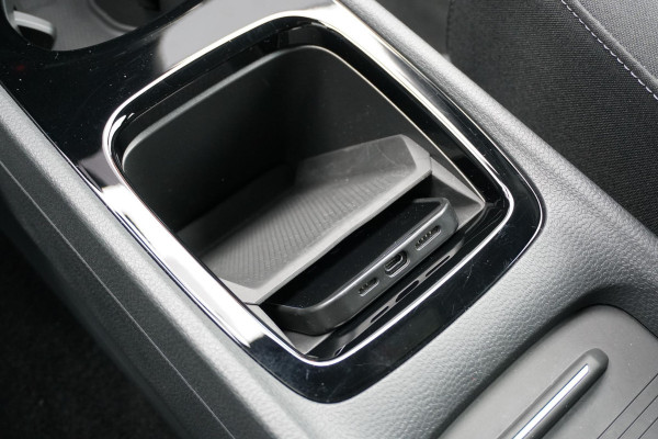 Volkswagen ID.3 Limited Edition 52 kWh *NIEUWSTAAT* + 19'' LMV / SENSOREN