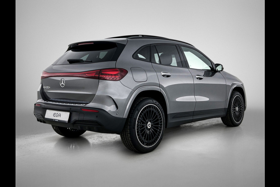 Mercedes-Benz EQA 250+ Business Solution AMG 71 kWh | Premium pakket | Nightpakket | DISTRONIC | Panoramaschuifdak | 360° camera | 20 inch multispaaks lichtmetalen velgen | Burmester Surround Sound |