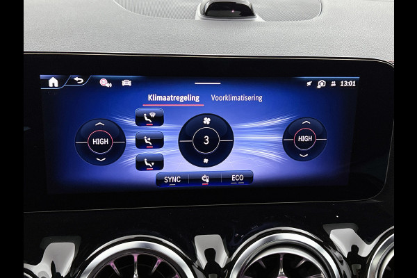 Mercedes-Benz EQA 250+ Business Solution AMG 71 kWh | Premium pakket | Nightpakket | DISTRONIC | Panoramaschuifdak | 360° camera | 20 inch multispaaks lichtmetalen velgen | Burmester Surround Sound |