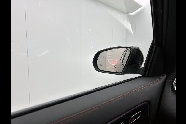 Mercedes-Benz EQA 250+ Business Solution AMG 71 kWh | Premium pakket | Nightpakket | DISTRONIC | Panoramaschuifdak | 360° camera | 20 inch multispaaks lichtmetalen velgen | Burmester Surround Sound |