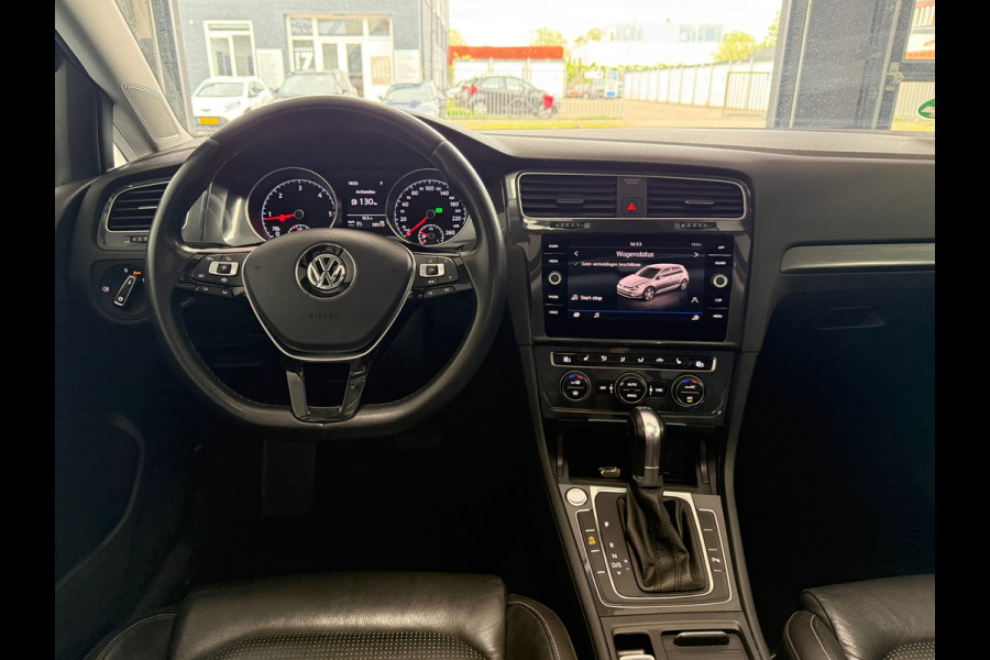 Volkswagen Golf 1.6 TDI Highline Business R Pano/Automaat