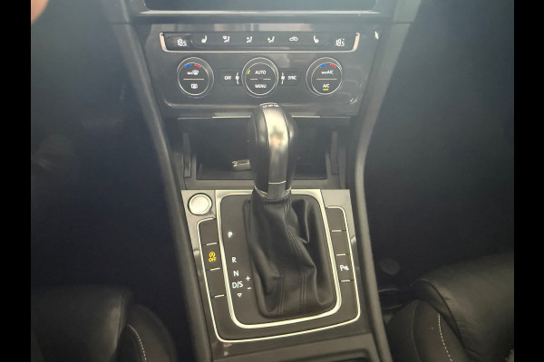 Volkswagen Golf 1.6 TDI Highline Business R Pano/Automaat
