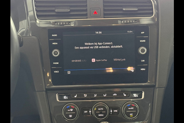 Volkswagen Golf 1.6 TDI Highline Business R Pano/Automaat