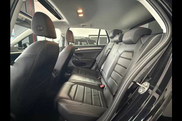 Volkswagen Golf 1.6 TDI Highline Business R Pano/Automaat