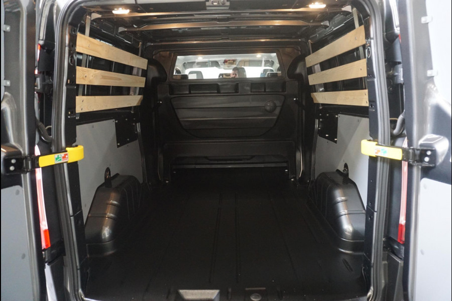 Ford Transit Custom 300 2.0 TDCI Automaat L2H1 Trend Dubbele Cabine Airco Navigatie Cruisecontrol Camera PDCVA Trekhaak