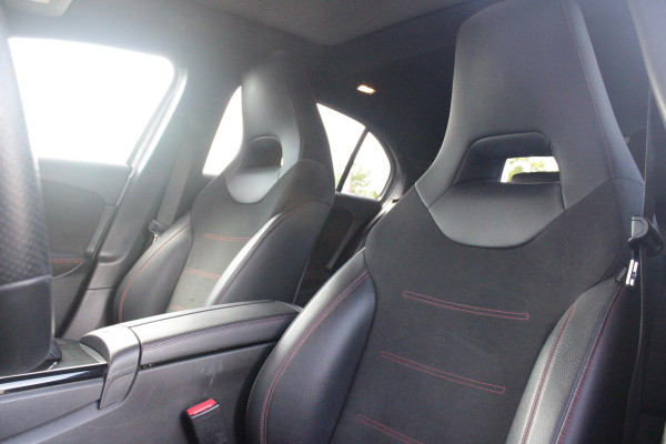 Mercedes-Benz A-Klasse 220 190PK AUTOMAAT BUSINESS SOLUTION AMG | PANORAMA SCHUIF/KANTEL DAK | SFEER VERLICHTING VOOR + ACHTER | STOEL VERWARMING OP BEIDE VOORSTOELEN | MULTIBEAM LED KOPLAMPEN | ACHTERUITRIJ CAMERA | APPLE CARPLAY/ANDROID AUTO | NAVIGATIE | CRUISE CONTROL | NIGHT PAKKET | VERKEERSLICHTEN WEERGAVE | 17" LICHTMETALEN VELGEN AMG | HEMELBEKLEDING ZWART | MBUX MULTIMEDIA SYSTEEM | SPORTSTOELEN | PARKEERSENSOREN VOOR + ACHTER | DRAADLOZE TELEFOONLADER |
