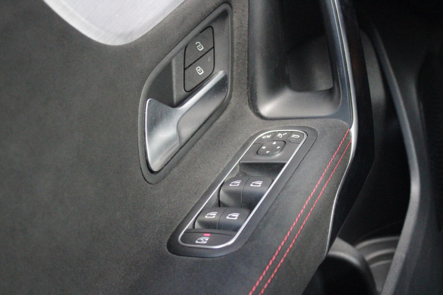 Mercedes-Benz A-Klasse 220 190PK AUTOMAAT BUSINESS SOLUTION AMG | PANORAMA SCHUIF/KANTEL DAK | SFEER VERLICHTING VOOR + ACHTER | STOEL VERWARMING OP BEIDE VOORSTOELEN | MULTIBEAM LED KOPLAMPEN | ACHTERUITRIJ CAMERA | APPLE CARPLAY/ANDROID AUTO | NAVIGATIE | CRUISE CONTROL | NIGHT PAKKET | VERKEERSLICHTEN WEERGAVE | 17" LICHTMETALEN VELGEN AMG | HEMELBEKLEDING ZWART | MBUX MULTIMEDIA SYSTEEM | SPORTSTOELEN | PARKEERSENSOREN VOOR + ACHTER | DRAADLOZE TELEFOONLADER |