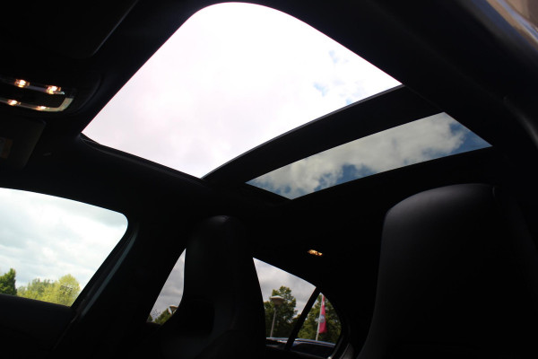 Mercedes-Benz A-Klasse 220 190PK AUTOMAAT BUSINESS SOLUTION AMG | PANORAMA SCHUIF/KANTEL DAK | SFEER VERLICHTING VOOR + ACHTER | STOEL VERWARMING OP BEIDE VOORSTOELEN | MULTIBEAM LED KOPLAMPEN | ACHTERUITRIJ CAMERA | APPLE CARPLAY/ANDROID AUTO | NAVIGATIE | CRUISE CONTROL | NIGHT PAKKET | VERKEERSLICHTEN WEERGAVE | 17" LICHTMETALEN VELGEN AMG | HEMELBEKLEDING ZWART | MBUX MULTIMEDIA SYSTEEM | SPORTSTOELEN | PARKEERSENSOREN VOOR + ACHTER | DRAADLOZE TELEFOONLADER |