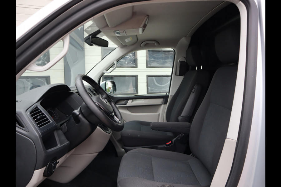 Volkswagen Transporter 2.0 TDI 150pk Automaat Euro 6 - Airco - Imperiaal - Trekhaak