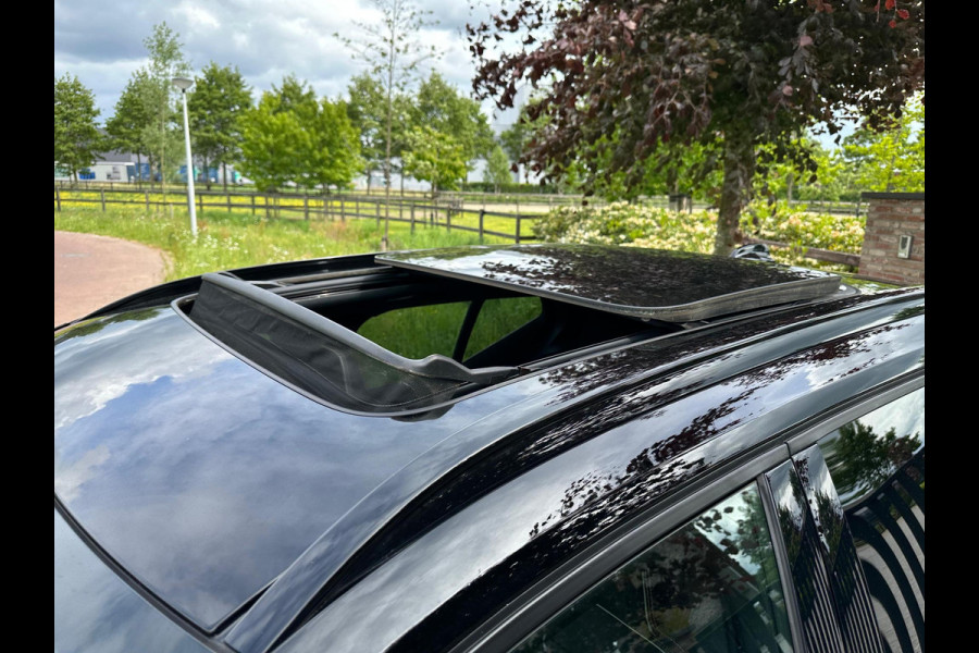 Volvo XC40 Recharge P8 AWD R-Design | Panoramadak | Camera | Warmtepomp | NL-Auto |