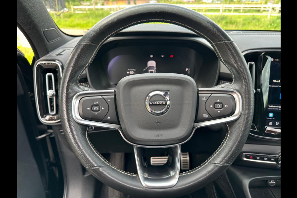 Volvo XC40 Recharge P8 AWD R-Design | Panoramadak | Camera | Warmtepomp | NL-Auto |