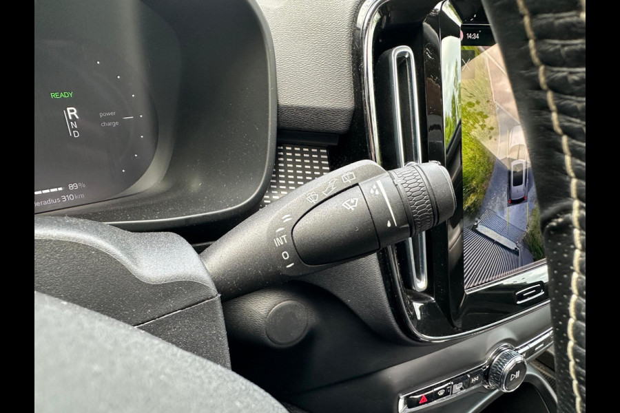 Volvo XC40 Recharge P8 AWD R-Design | Panoramadak | Camera | Warmtepomp | NL-Auto |