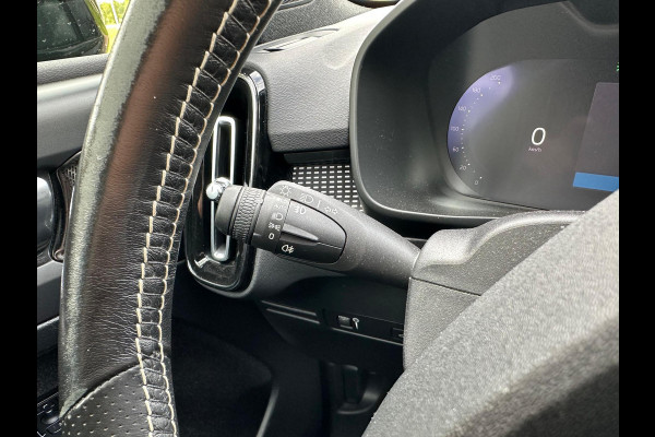 Volvo XC40 Recharge P8 AWD R-Design | Panoramadak | Camera | Warmtepomp | NL-Auto |