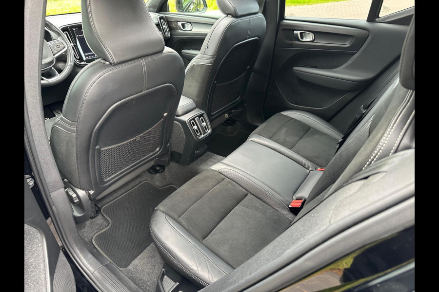 Volvo XC40 Recharge P8 AWD R-Design | Panoramadak | Camera | Warmtepomp | NL-Auto |