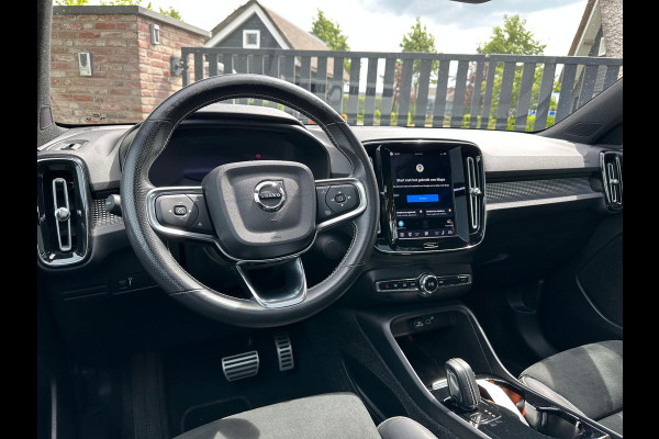 Volvo XC40 Recharge P8 AWD R-Design | Panoramadak | Camera | Warmtepomp | NL-Auto |