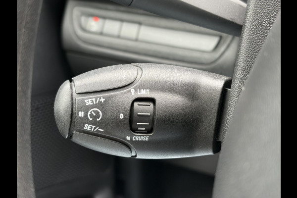 Peugeot 208 1.2 PureTech Blue Lion 2e Eigenaar,5 Deurs,Navi,Airco,Cruise,Pdc,Carplay,N.A.P,Weinig km,Zeer Zuinig,Apk tot 07-2027