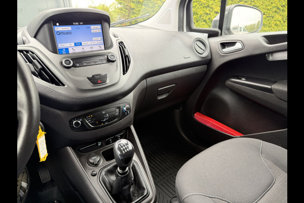 Ford Transit Courier 1.5 TDCI / 1e EIGENAAR / 23.338 KM!! / AIRCO / PDC / NAVI / DAB