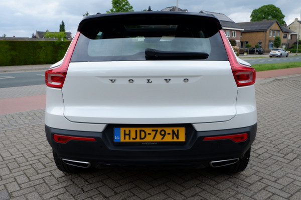 Volvo XC40 2.0 T4 AWD R-disign / INCL. 12 mnd BOVAG / Schuif-kantel dak