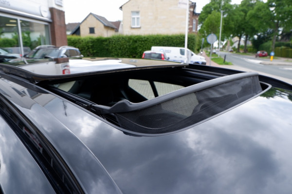 Volvo XC40 2.0 T4 AWD R-disign / INCL. 12 mnd BOVAG / Schuif-kantel dak
