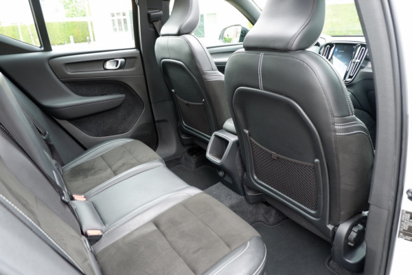 Volvo XC40 2.0 T4 AWD R-disign / INCL. 12 mnd BOVAG / Schuif-kantel dak