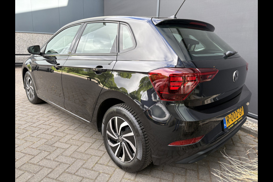 Volkswagen Polo 1.0 TSI Life Airco -  Apple carplay - Navigatie - Cruise control - Bluetooth - Led verlichting - Licht metalen velgen 15 inch - Radio - Stuur multifunctioneel - Elektrische ramen - Start/stop systeem - Stuur leder