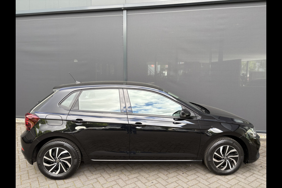 Volkswagen Polo 1.0 TSI Life Airco -  Apple carplay - Navigatie - Cruise control - Bluetooth - Led verlichting - Licht metalen velgen 15 inch - Radio - Stuur multifunctioneel - Elektrische ramen - Start/stop systeem - Stuur leder
