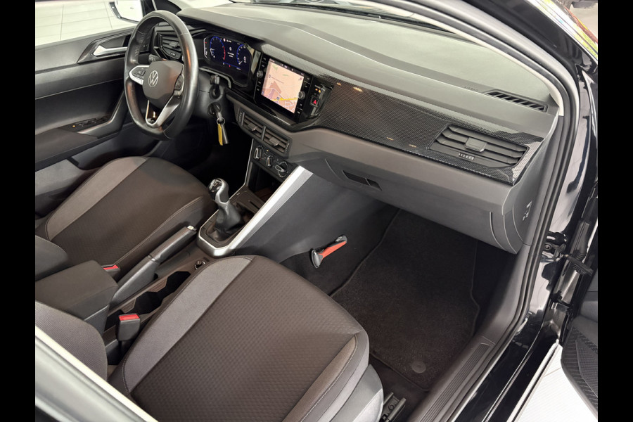 Volkswagen Polo 1.0 TSI Life Airco -  Apple carplay - Navigatie - Cruise control - Bluetooth - Led verlichting - Licht metalen velgen 15 inch - Radio - Stuur multifunctioneel - Elektrische ramen - Start/stop systeem - Stuur leder