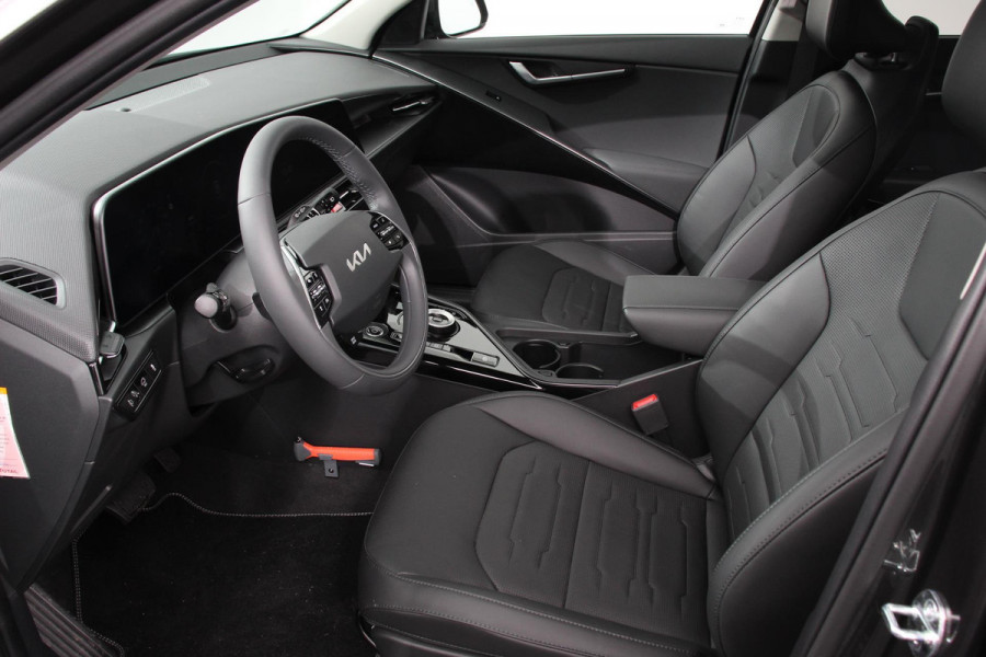 Kia Niro EV DynamicPlusLine 64.8 kWh Navigatie Half Leder Schuif-kantel dak Electrisch bedienbare achterklep DAB Led Camera Extra Getint Glas Lichtmetalen Velgen