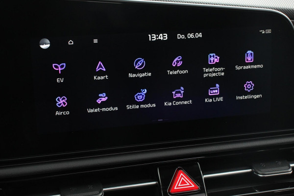 Kia Niro EV DynamicPlusLine 64.8 kWh Navigatie Half Leder Schuif-kantel dak Electrisch bedienbare achterklep DAB Led Camera Extra Getint Glas Lichtmetalen Velgen