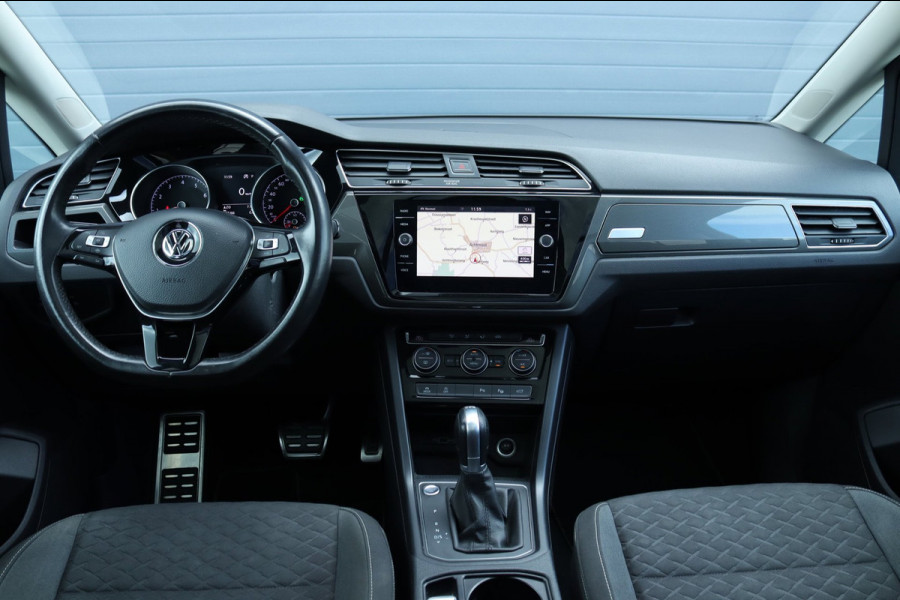 Volkswagen Touran 1.5 TSI 7 persoons / DSG automaat / Pano / Carplay
