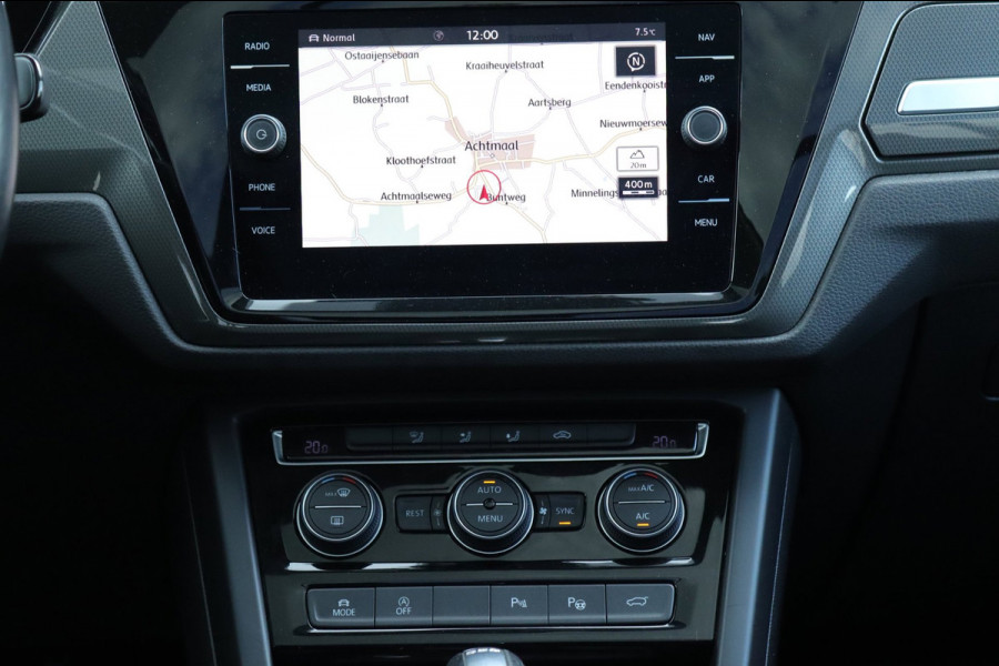 Volkswagen Touran 1.5 TSI 7 persoons / DSG automaat / Pano / Carplay