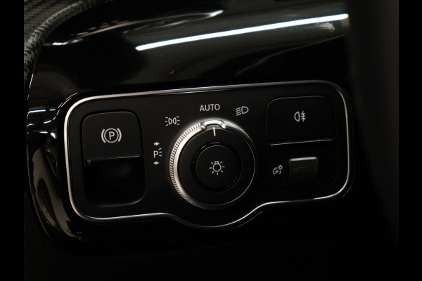Mercedes-Benz A-Klasse 200 Business Solution [APPLE CARPLAY, ANDROID, STOELVERWARMING, CAMERA, PDC 360, DIGITAL DASH, CRUISE CONTROL, CLIMATE CONTROL, NIEUWSTAAT]