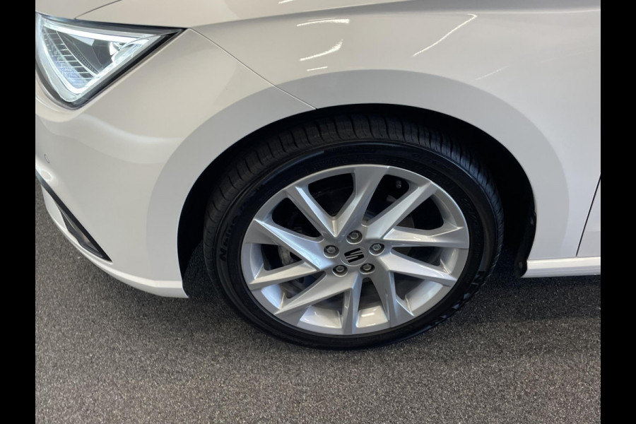 Seat Ibiza 1.0 110pk TSI DSG FR | DEMO ! | Climate control Cruise control LED Voorstoelen verwarmd Parkeersensoren Navigatie Apple Carplay/ Android Auto