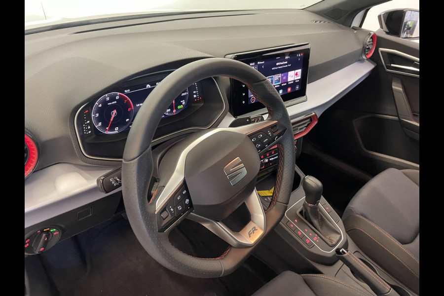 Seat Ibiza 1.0 110pk TSI DSG FR | DEMO ! | Climate control Cruise control LED Voorstoelen verwarmd Parkeersensoren Navigatie Apple Carplay/ Android Auto