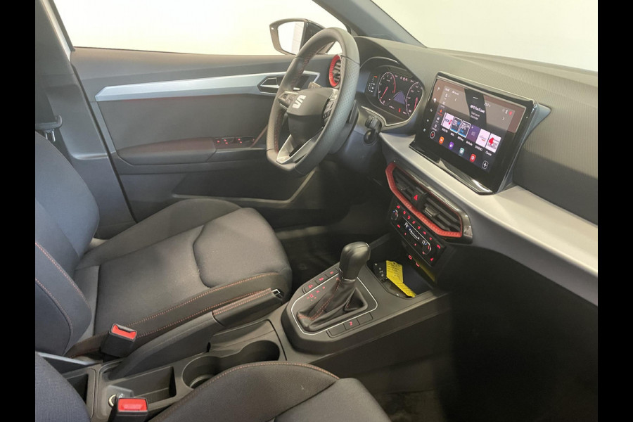 Seat Ibiza 1.0 110pk TSI DSG FR | DEMO ! | Climate control Cruise control LED Voorstoelen verwarmd Parkeersensoren Navigatie Apple Carplay/ Android Auto