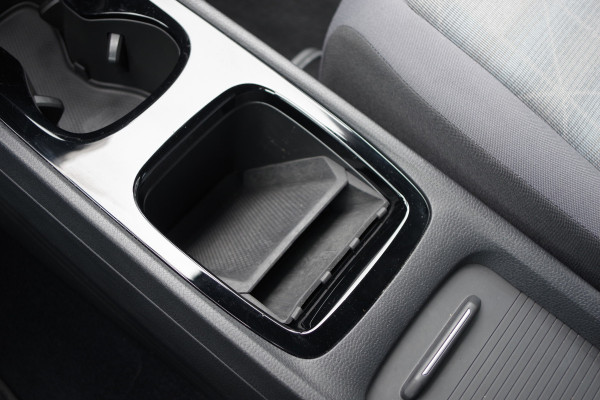 Volkswagen ID.3 Life 58 kWh 204 PK, SOH 89%, Adap. Cruise Control, Carplay, Warmtepomp, Stuur- & Stoelverwarming, Keyless