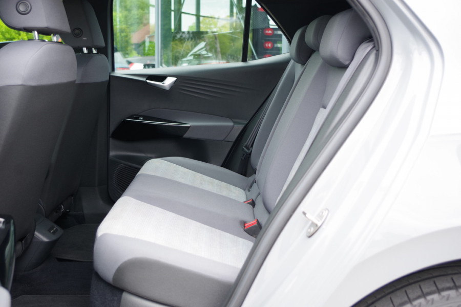 Volkswagen ID.3 Life 58 kWh 204 PK, SOH 89%, Adap. Cruise Control, Carplay, Warmtepomp, Stuur- & Stoelverwarming, Keyless