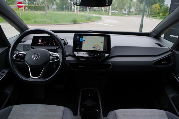 Volkswagen ID.3 Life 58 kWh 204 PK, SOH 89%, Adap. Cruise Control, Carplay, Warmtepomp, Stuur- & Stoelverwarming, Keyless