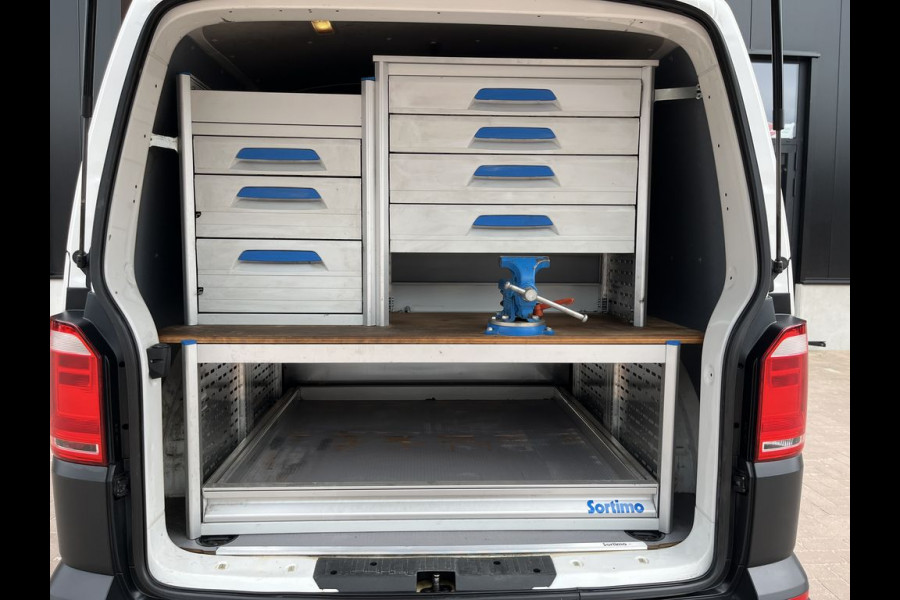 Volkswagen Transporter 2.0 TDI 102pk E6 Comfortline 3p Service bus Lease €276 p/m, Airco, Carplay, PDC, Sortimo inrichting, 2x Schuifdeur. Volledig onderhoudshistorie aanwezig
