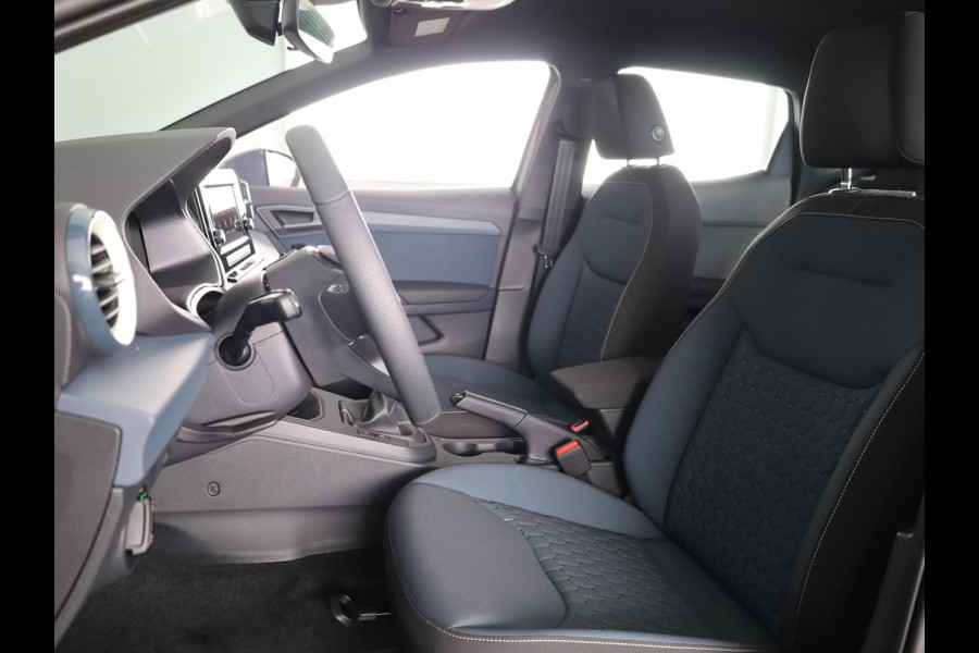Seat Ibiza Style 1.0 EcoTSI 95 PK | Premium Lak 'Graphene Grey' | Draadloze Carplay | Park Assist | Cruise Control