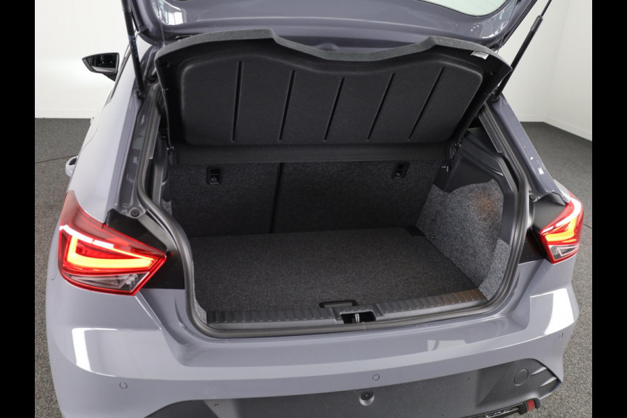 Seat Ibiza Style 1.0 EcoTSI 95 PK | Premium Lak 'Graphene Grey' | Draadloze Carplay | Park Assist | Cruise Control