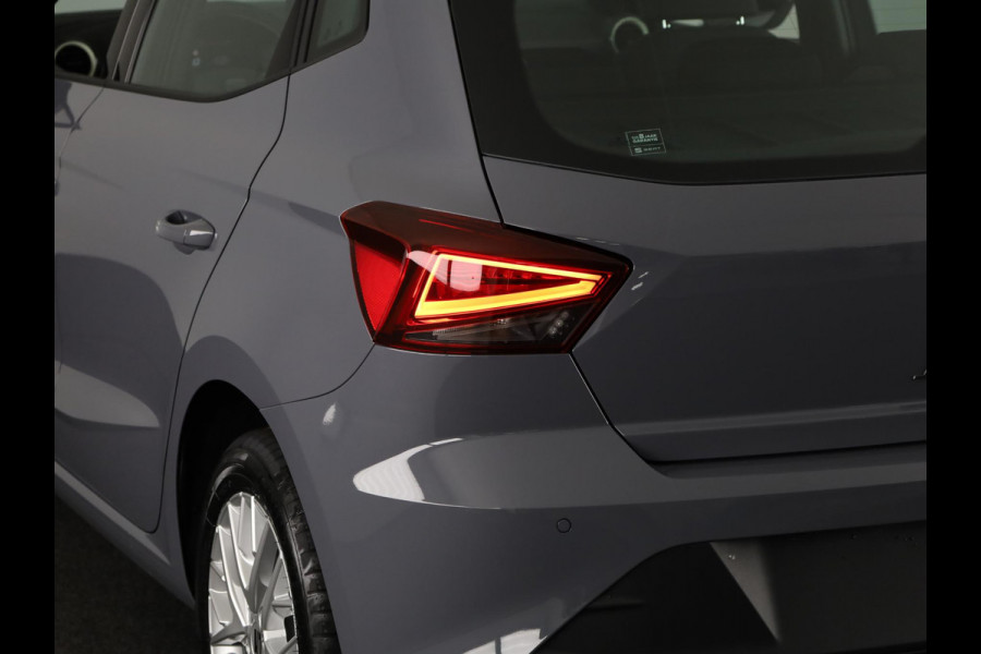 Seat Ibiza Style 1.0 EcoTSI 95 PK | Premium Lak 'Graphene Grey' | Draadloze Carplay | Park Assist | Cruise Control