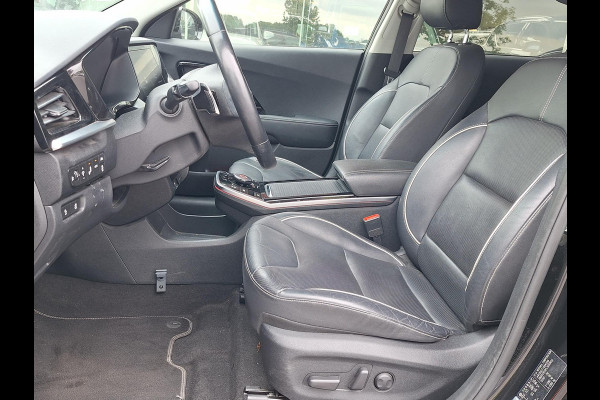Kia e-Niro ExecutiveLine 64 kWh | SOH: nnb | Leder | 3 Fase | Warmtepomp | Blindspot | Adaptive Cc | Camera |